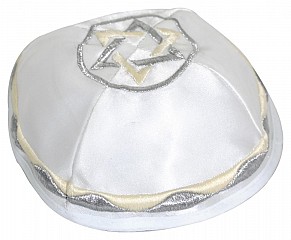 White Satin Kippah with Star of David embroidery in yellow/grey colours 