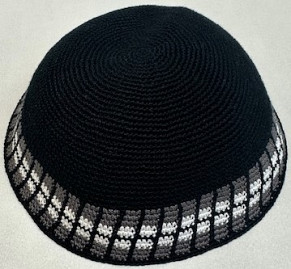 Large Black knitted kippah 22cm