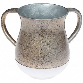 gold with back dots washing cup
