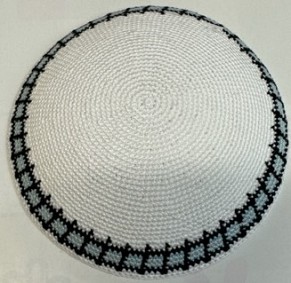 White knitted kippah 14cm