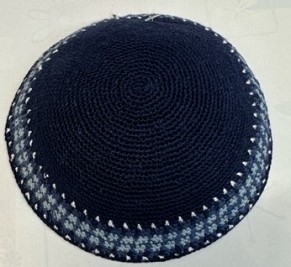 Navy knitted kippah 18 cm with border 