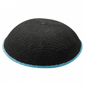 Black knitted kippah/light blue rim 15cm 