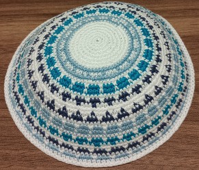 White knitted kippa 16cm blue  circles