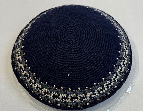 Navy knitted kippah 16cm rim