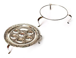 Silvered stand for Sederplate