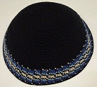 black knitted kippah with rim 19cm